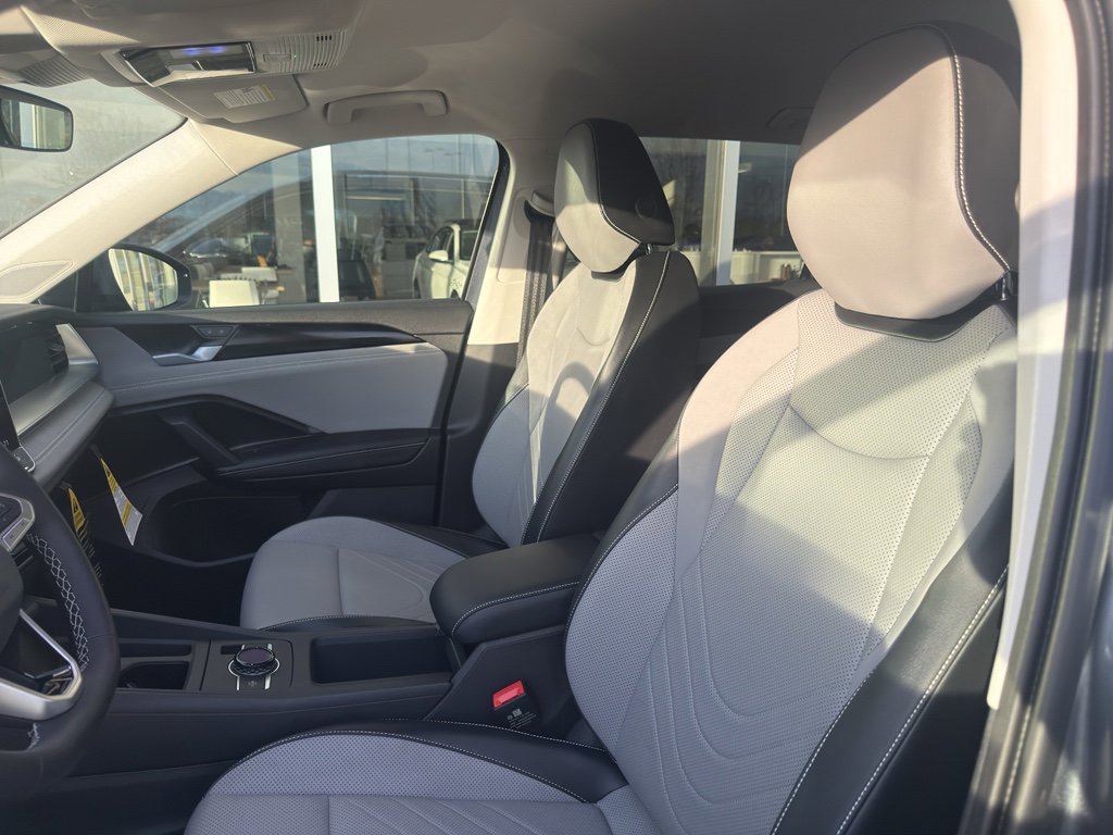 New 2026 Volkswagen Tiguan SE image 8