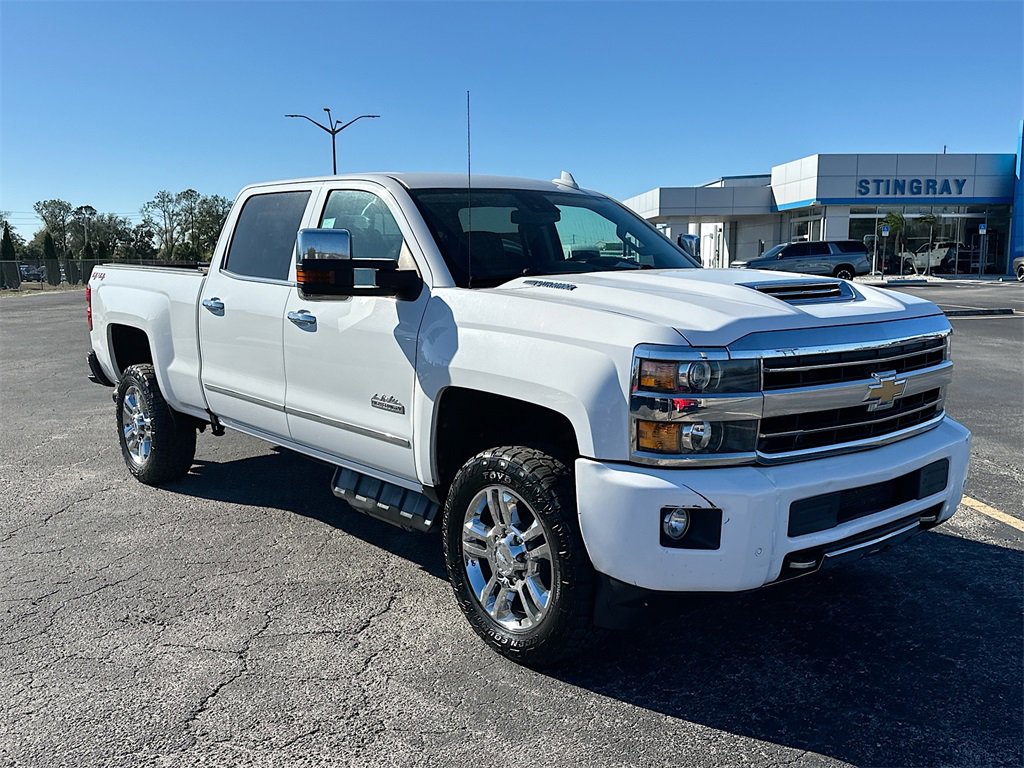 Used 2019 Chevrolet Silverado 2500 High Country w/ Duramax Plus Package image 3