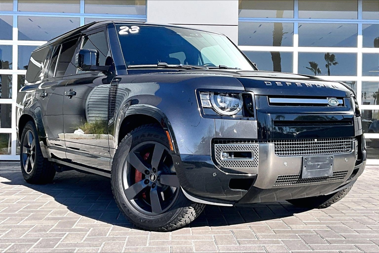 Used 2023 Land Rover Defender 130 X image 3