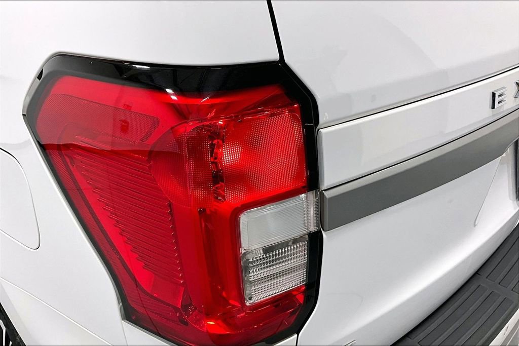 Used 2023 Ford Expedition XLT image 38