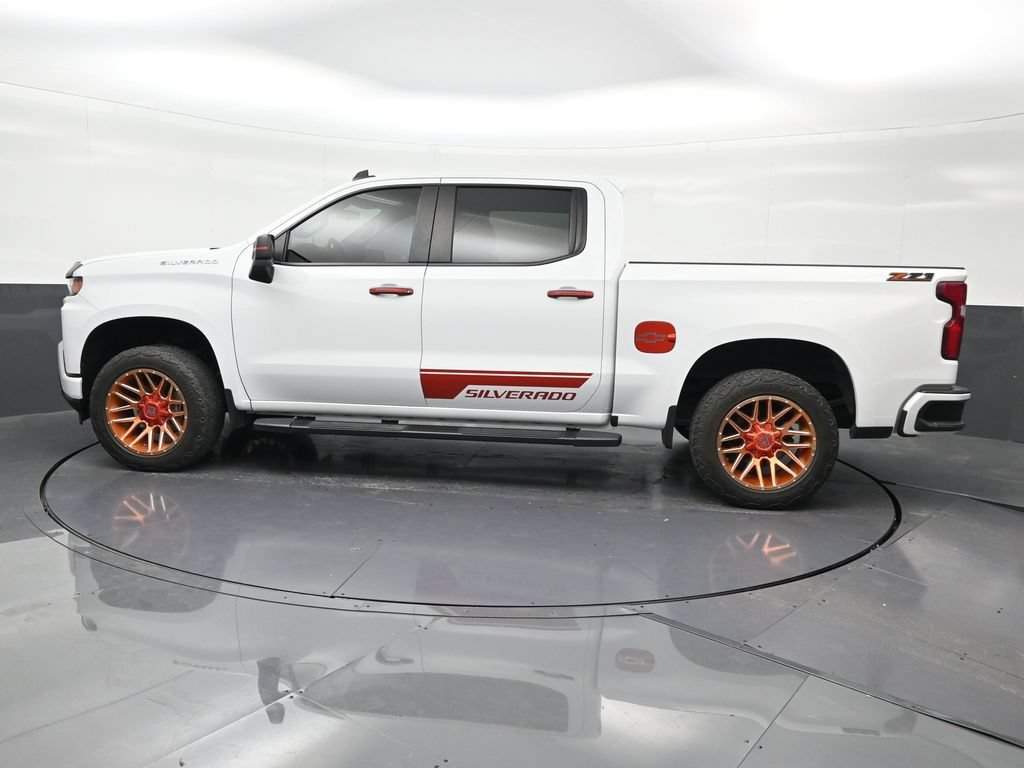 Used 2021 Chevrolet Silverado 1500 Custom RWD image 2