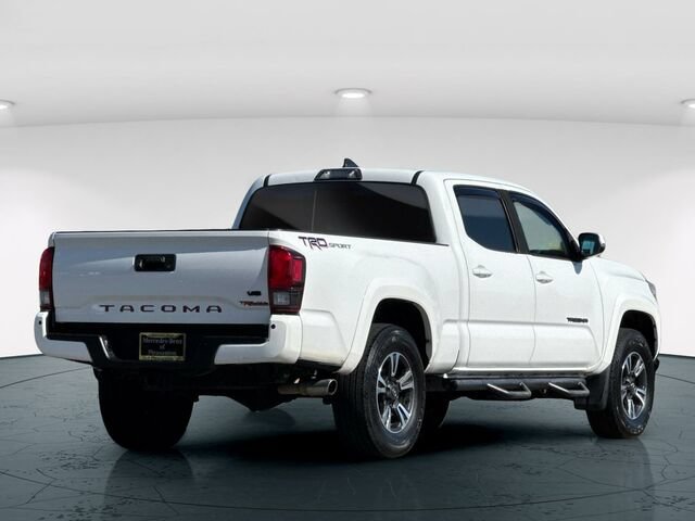 Used 2019 Toyota Tacoma TRD Sport w/ TRD Premium Sport Package RWD image 6