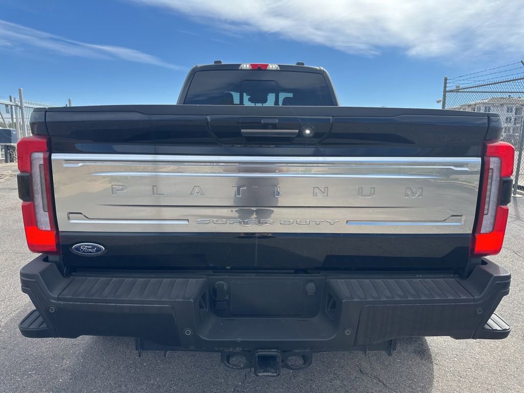 Used 2023 Ford F450 Platinum w/ FX4 Off-Road Package image 5
