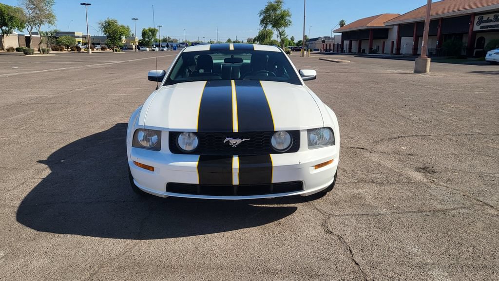 Used 2008 Ford Mustang GT Premium RWD image 3