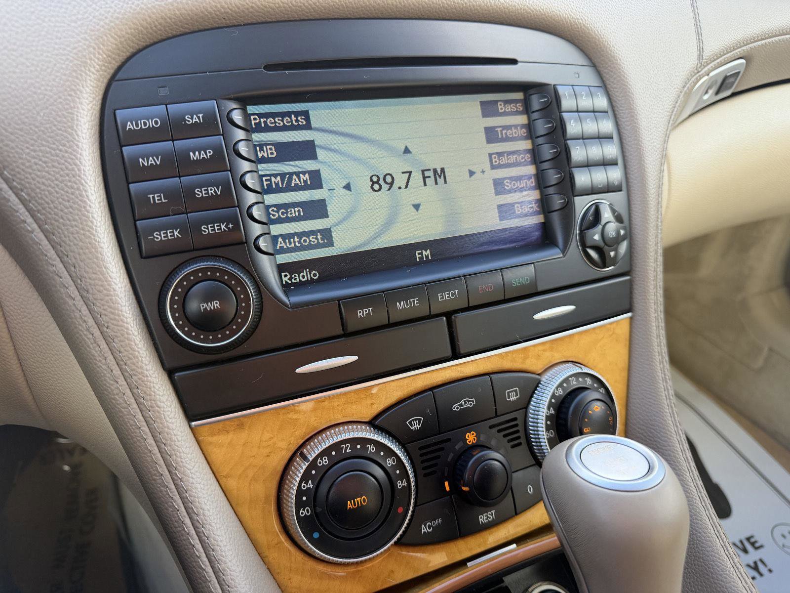 Used 2005 Mercedes-Benz SL 500 5.0L image 23