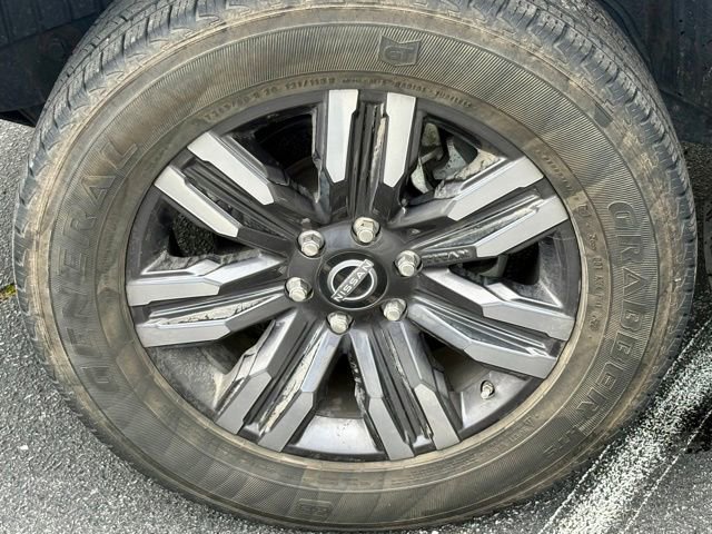Used 2023 Nissan Titan Platinum Reserve w/ Moonroof Package AWD/4WD image 31