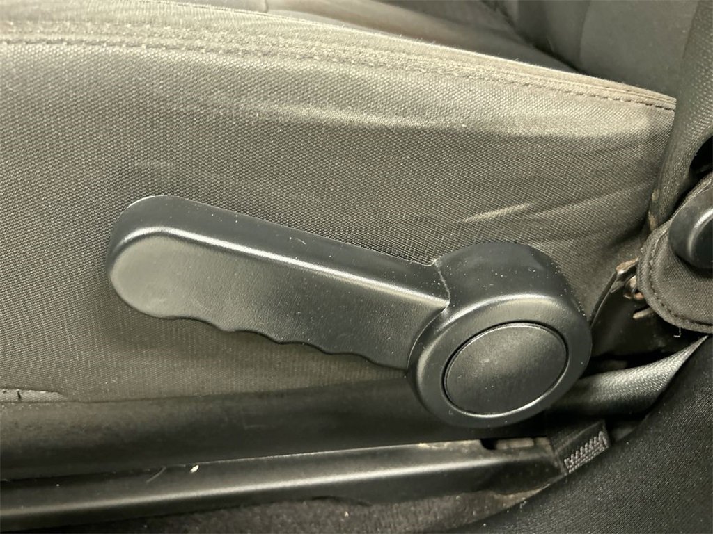 Used 2015 Jeep Wrangler Sport image 10