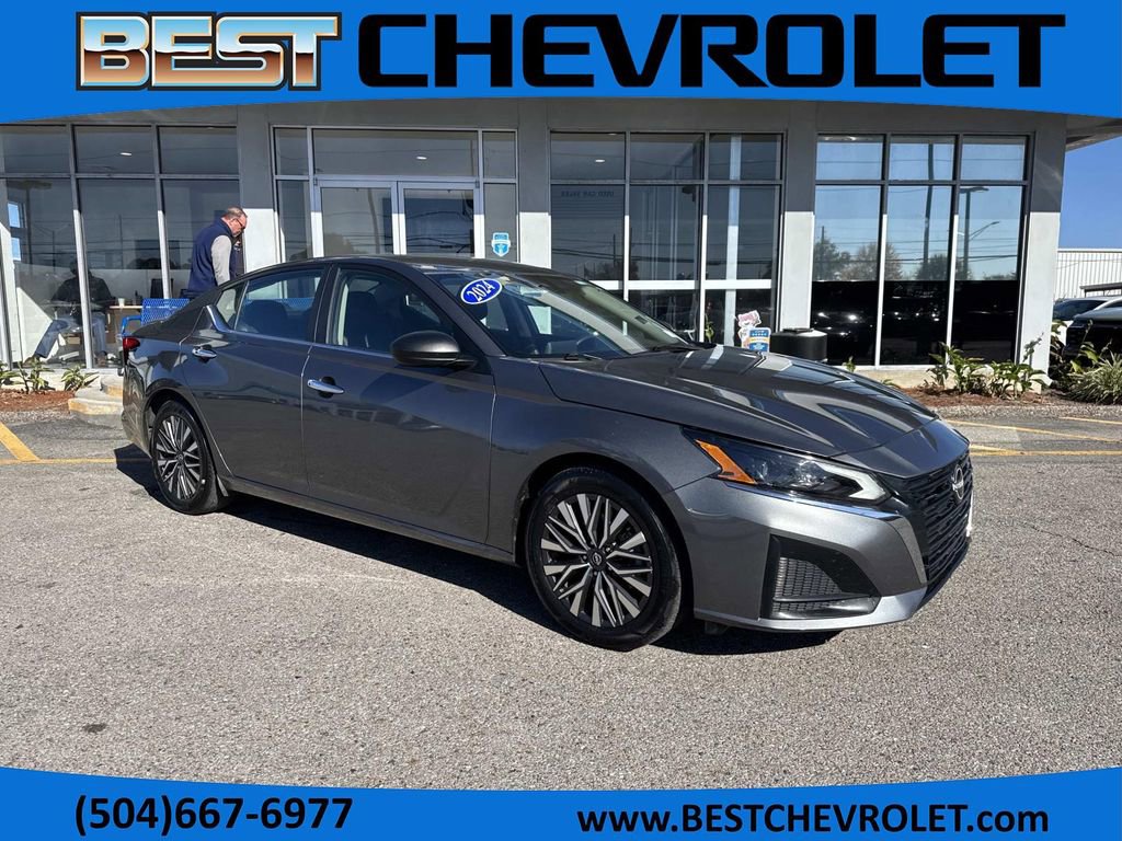 Used 2024 Nissan Altima 2.5 SV