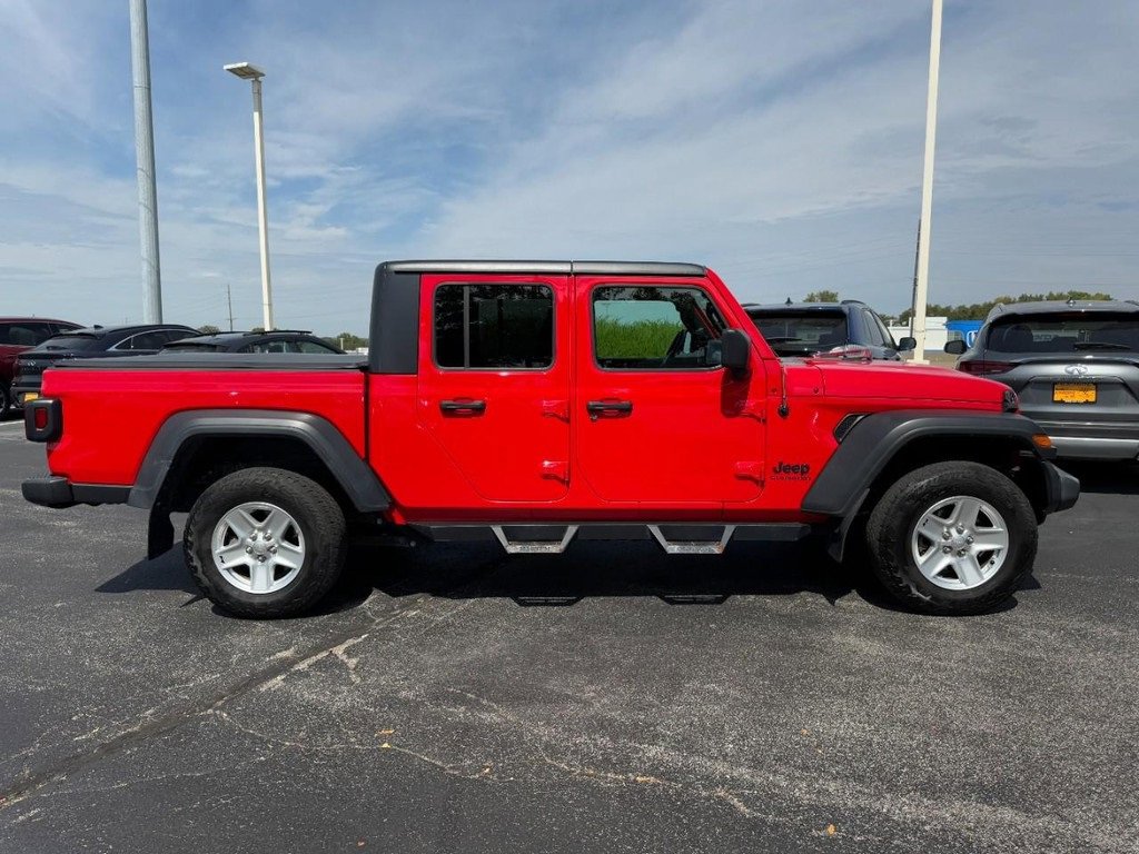 Used 2020 Jeep Gladiator Sport w/ Quick Order Package 24S image 2