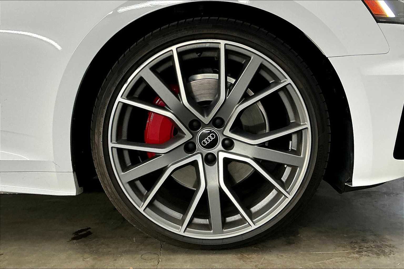 Used 2025 Audi A5 2.0T Premium Plus w/ Premium Plus image 12