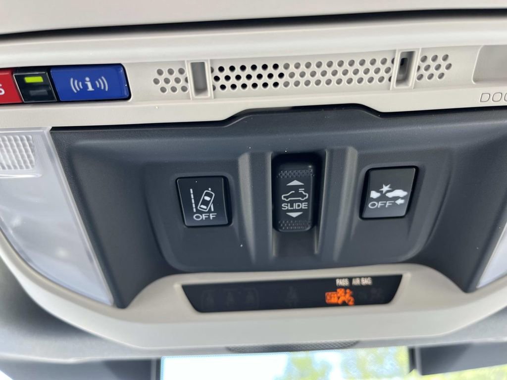 Used 2023 Subaru Forester Premium AWD/4WD image 17