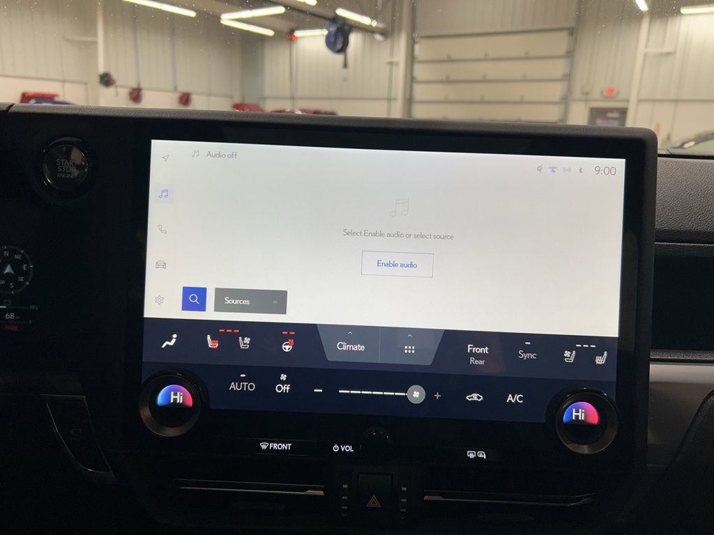 Used 2025 Lexus GX 550 image 17