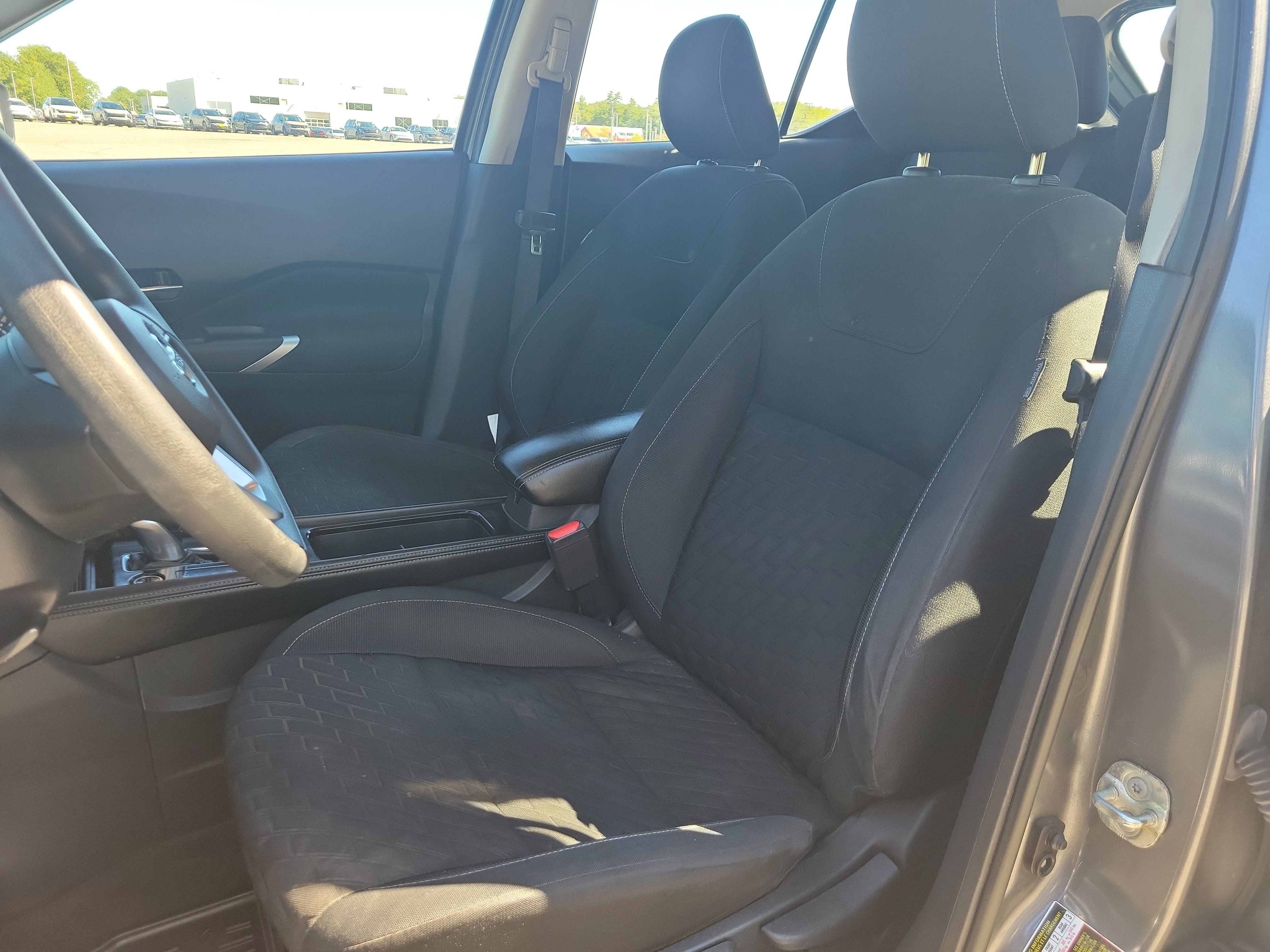 Used 2021 Nissan Kicks SV FWD image 14