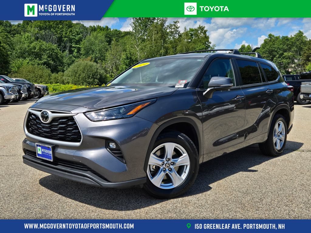 Used 2024 Toyota Highlander LE