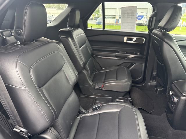 Used 2020 Ford Explorer XLT w/ Equipment Group 202A AWD/4WD image 14