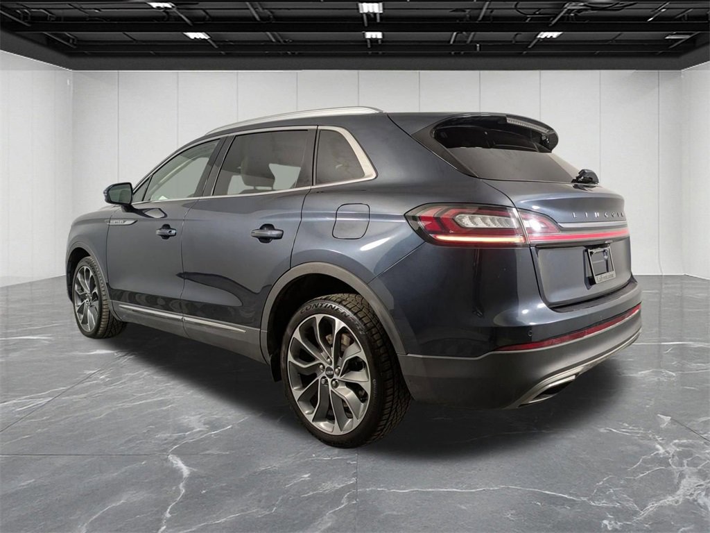 Used 2022 Lincoln Nautilus Reserve image 3