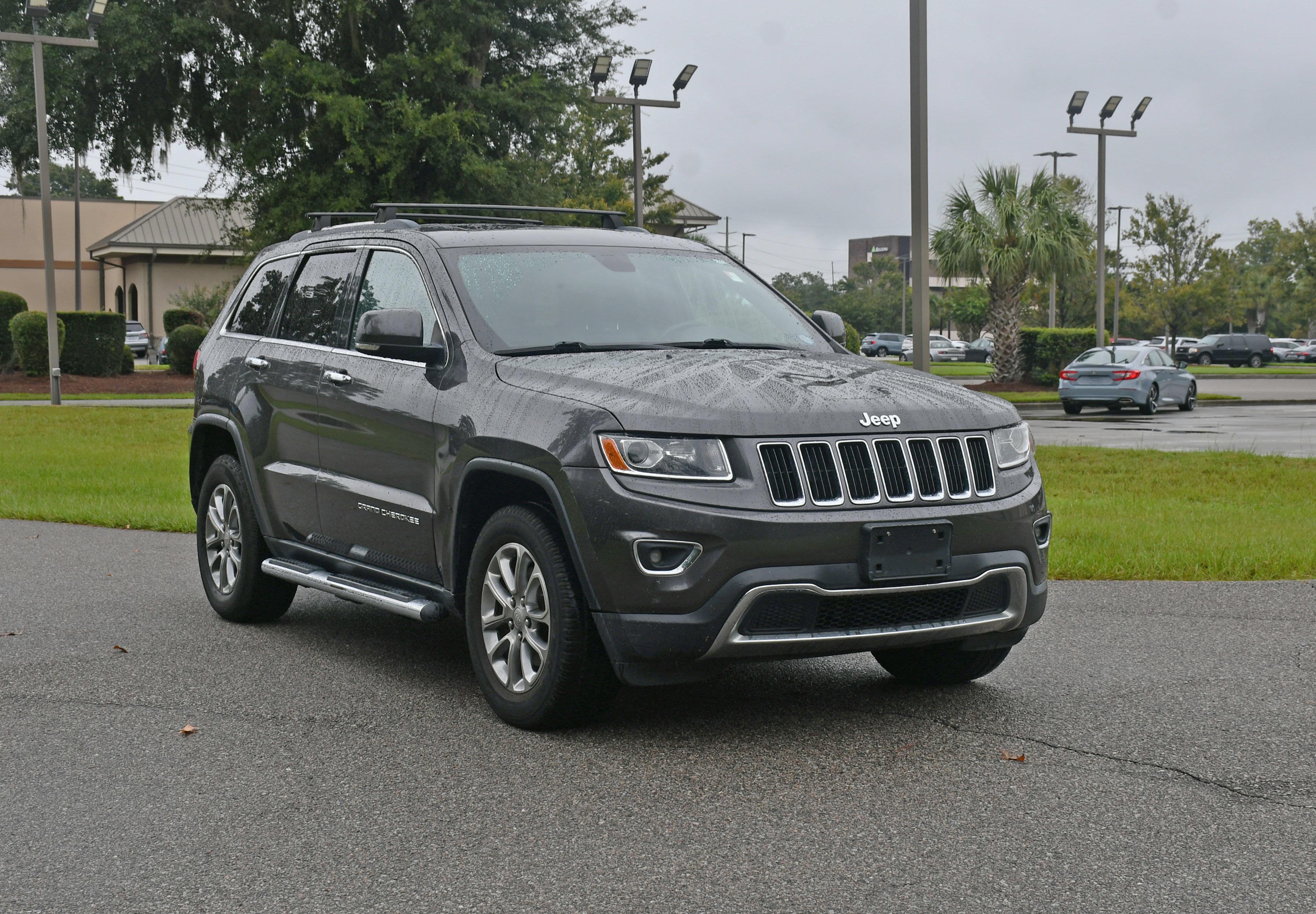 Used 2014 Jeep Grand Cherokee Limited AWD/4WD image 6