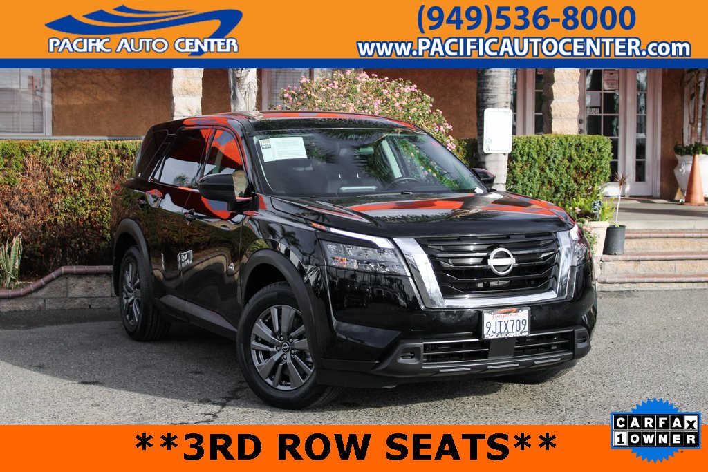 Used 2024 Nissan Pathfinder S image 1