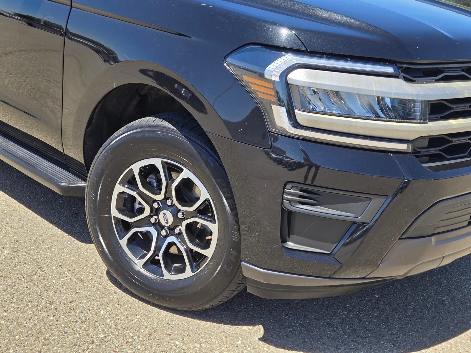 Used 2024 Ford Expedition Max XLT AWD/4WD image 9