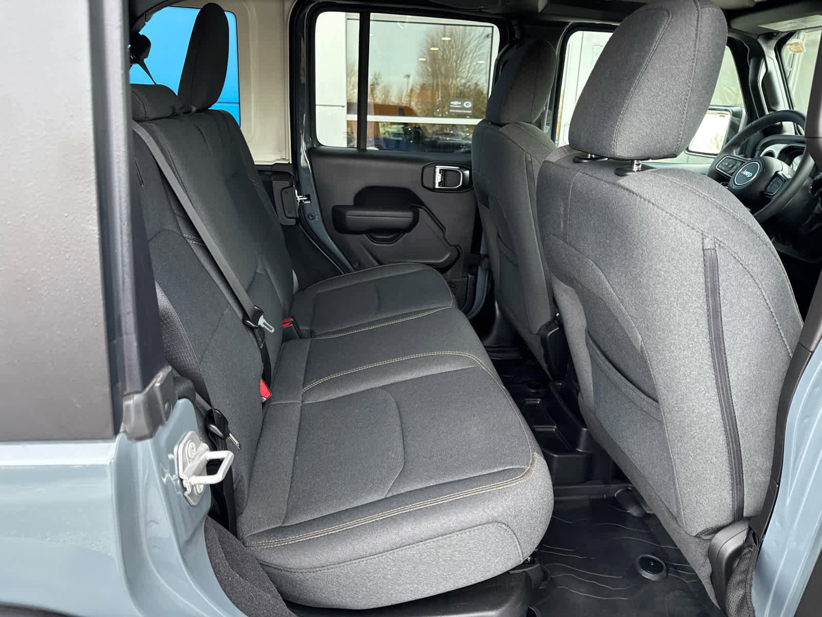 Used 2025 Jeep Wrangler Willys image 5