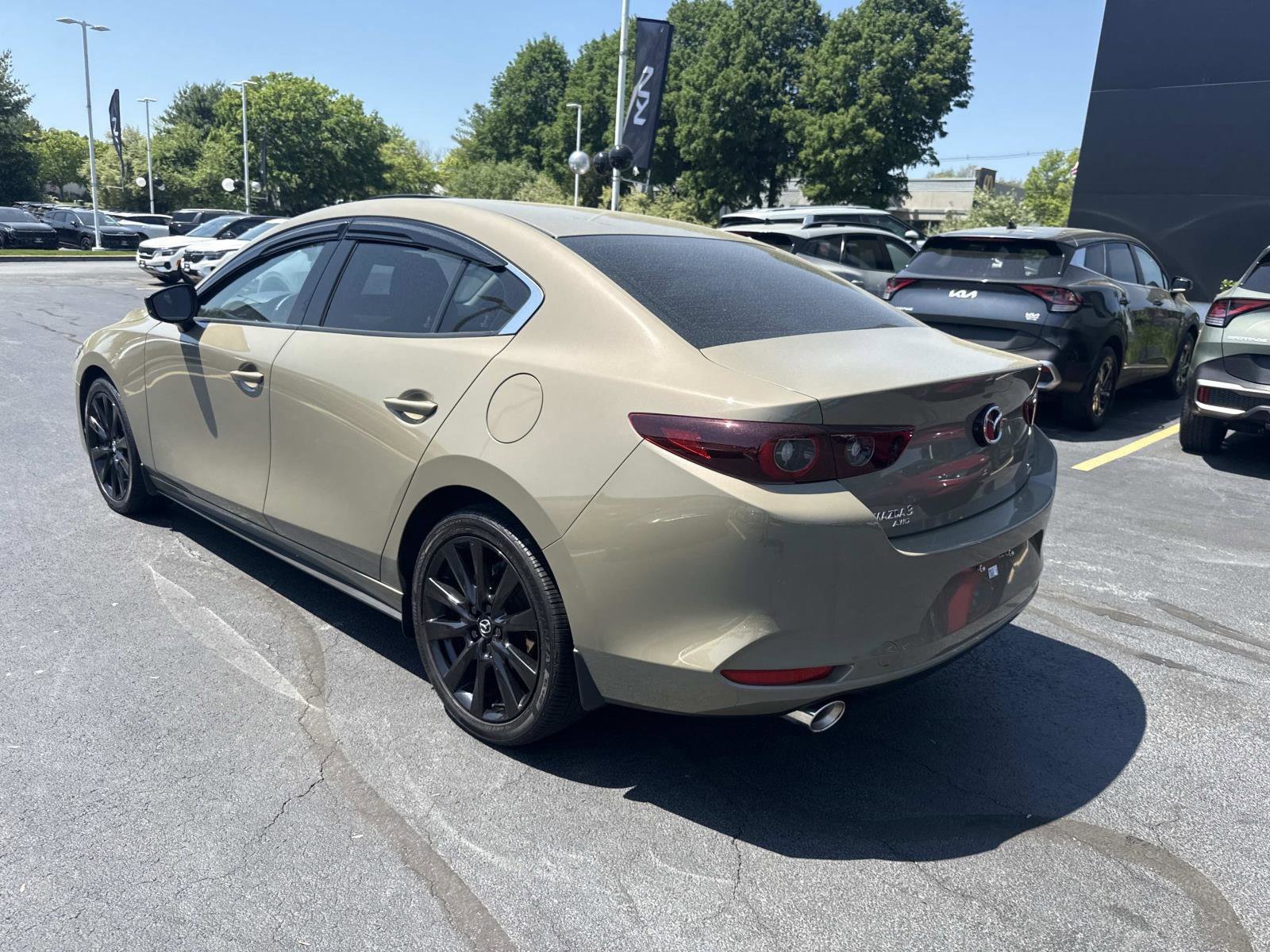 Used 2025 MAZDA MAZDA3 s AWD/4WD image 3