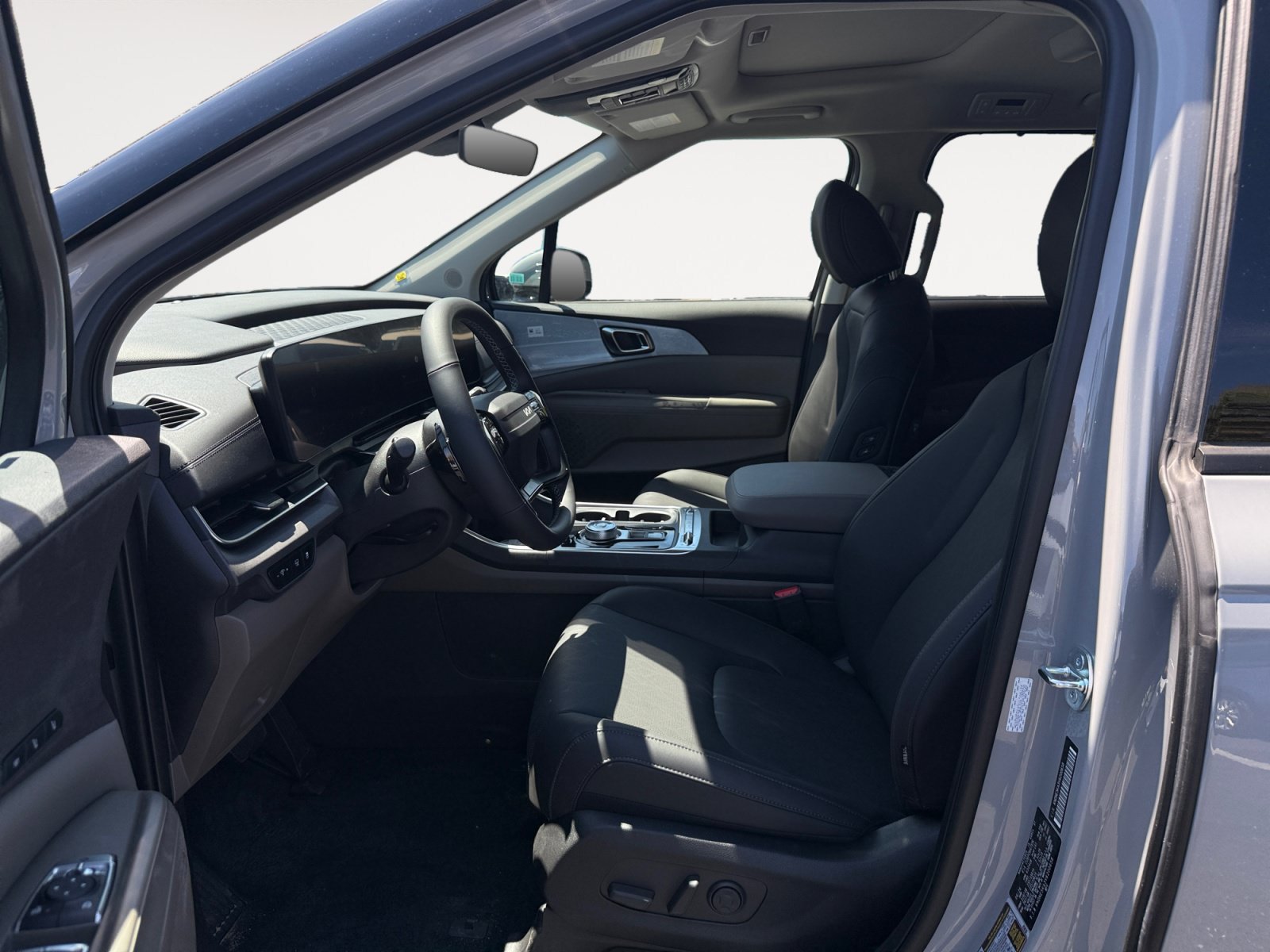 New 2027 Kia Carnival SX FWD image 10