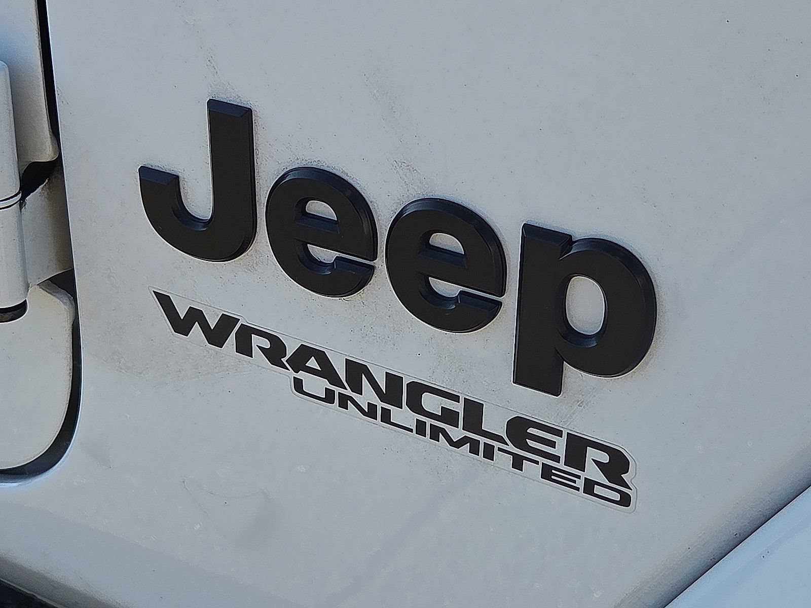 Used 2020 Jeep Wrangler Unlimited Sahara AWD/4WD image 8