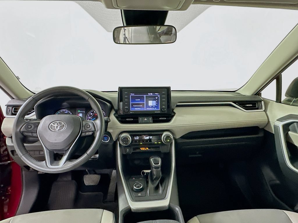 Used 2022 Toyota RAV4 XLE Premium AWD/4WD image 3