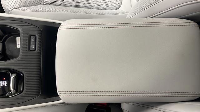 New 2026 Jeep Cherokee Overland w/ Trailer Tow Group image 27