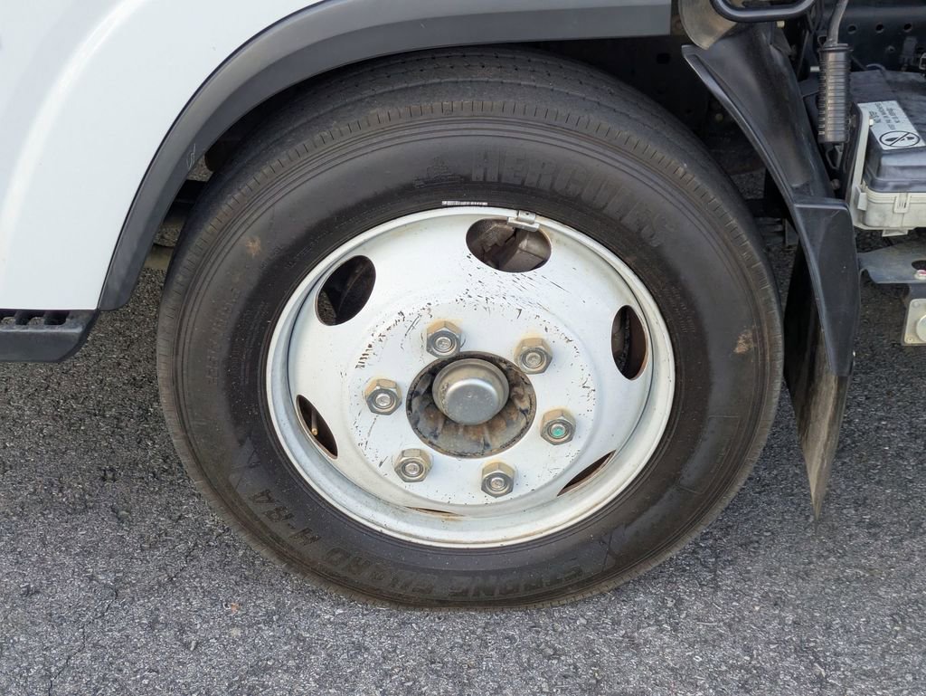 Used 2023 Chevrolet Low Cab Forward 5500XD image 11