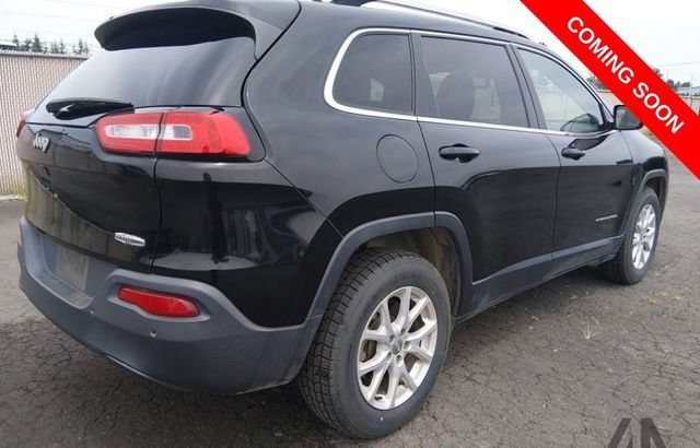 Used 2018 Jeep Cherokee Latitude w/ Safety Group AWD/4WD image 4