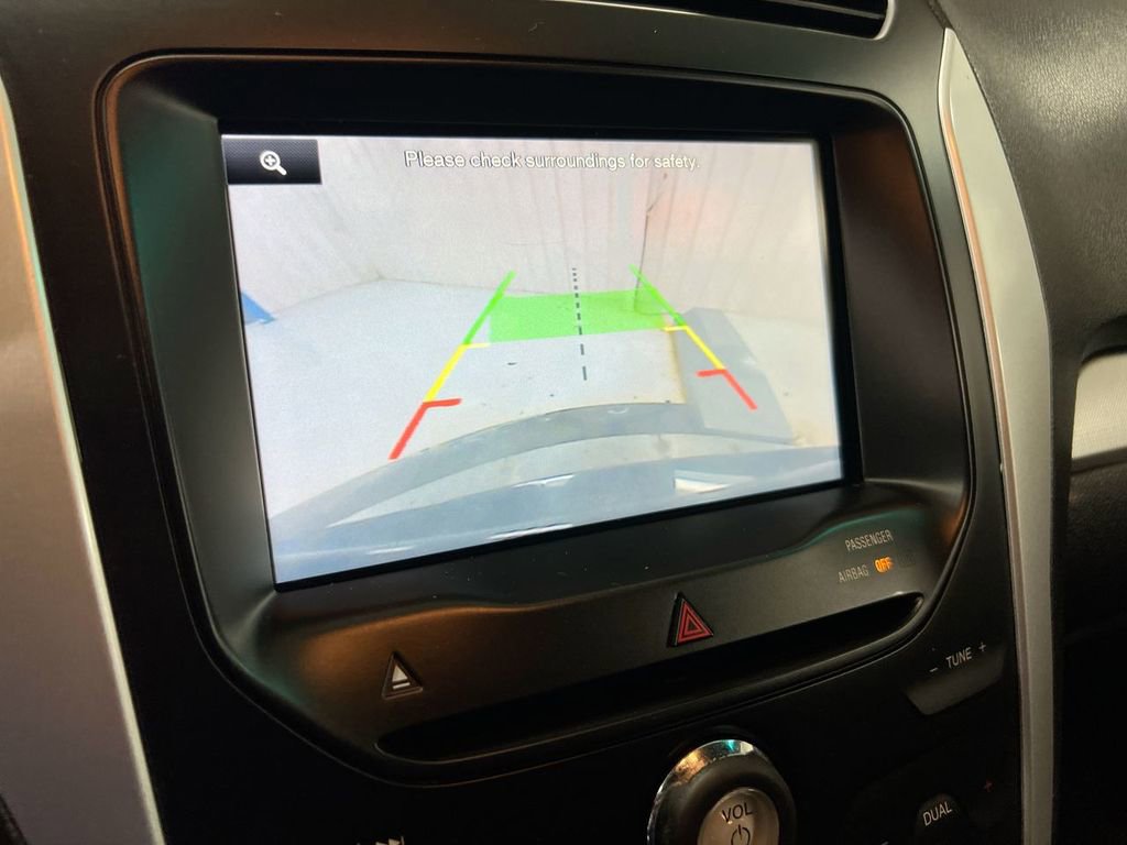 Used 2015 Ford Explorer XLT w/ Equipment Group 201A image 15