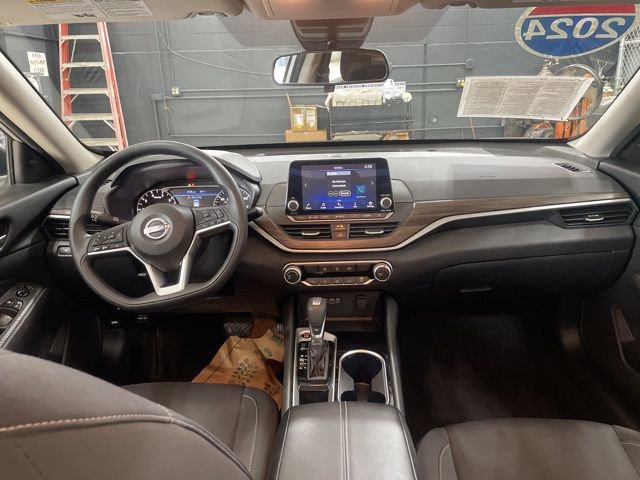 Used 2024 Nissan Altima 2.5 SV image 28