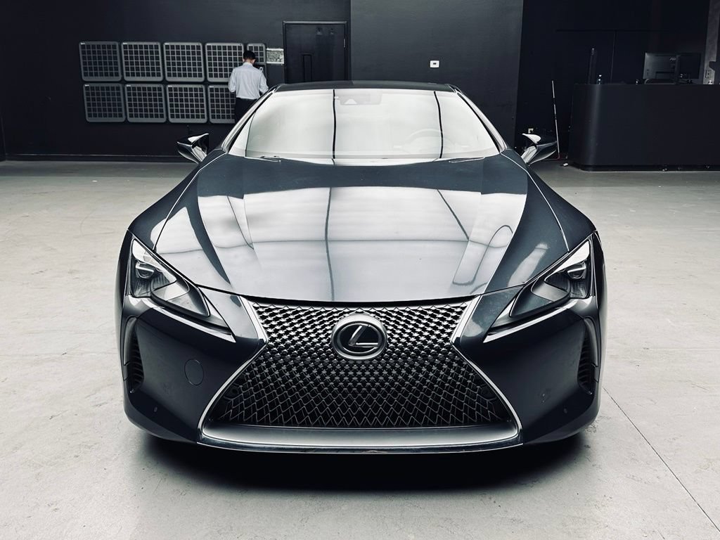 Used 2018 Lexus LC 500 Coupe w/ Performance Package RWD image 11