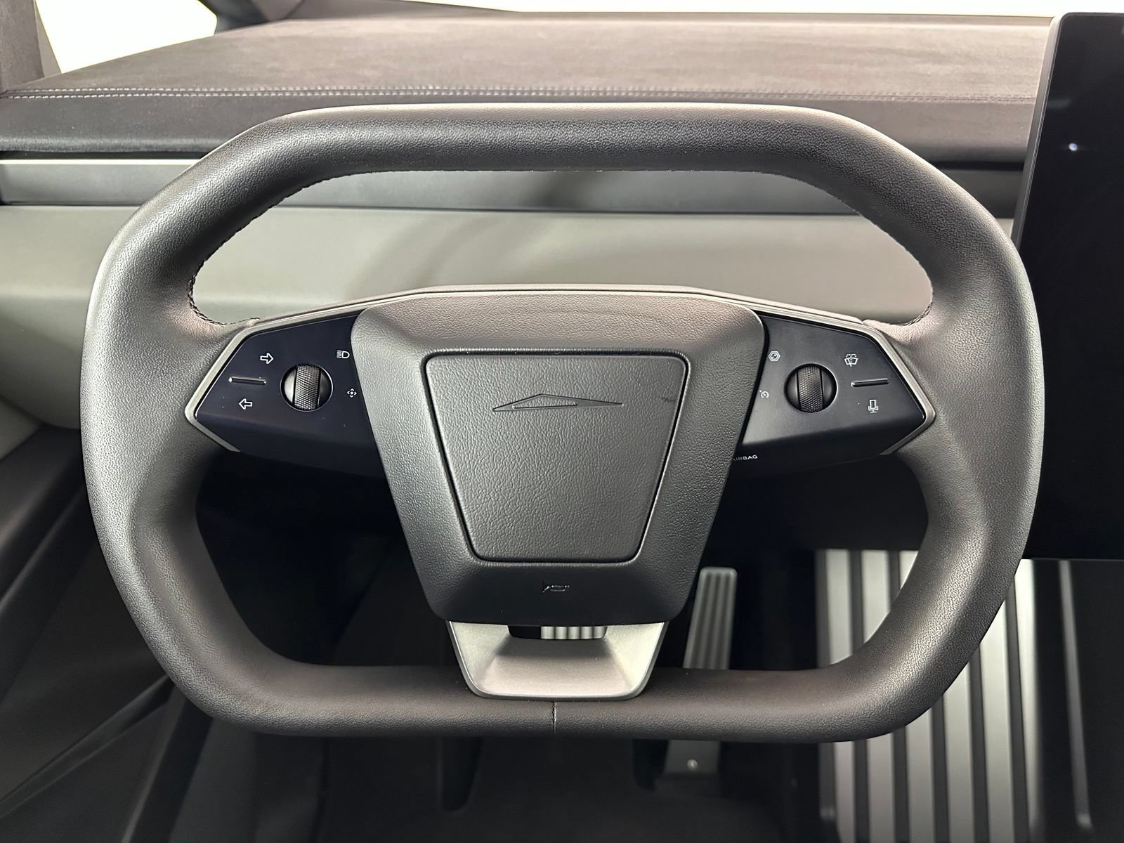 Used 2024 Tesla Cybertruck Cyberbeast AWD/4WD image 14