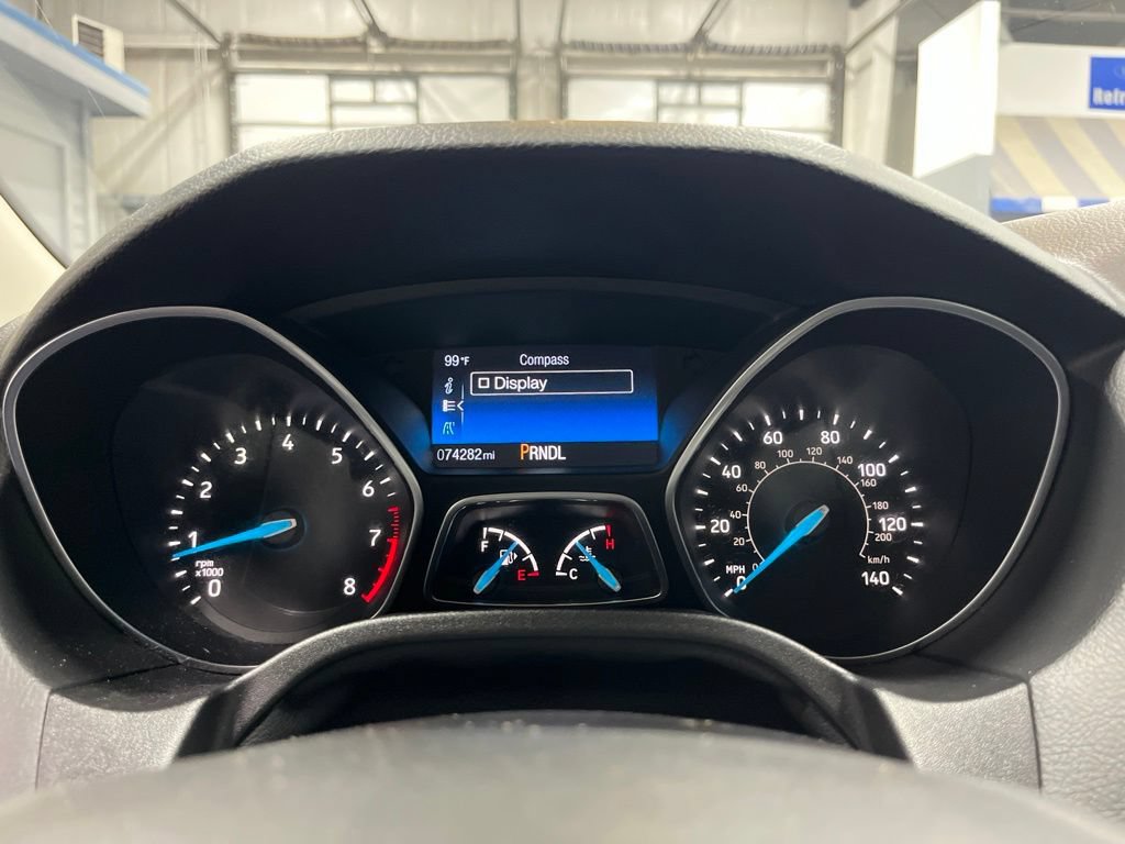 Used 2015 Ford Focus SE w/ SE Cold Weather Package FWD image 21