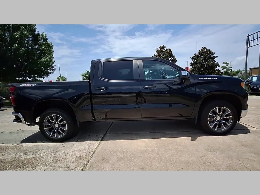 Used 2023 Chevrolet Silverado 1500 LT AWD/4WD image 36