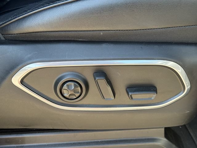 Used 2024 Jeep Wagoneer L Series II RWD image 27