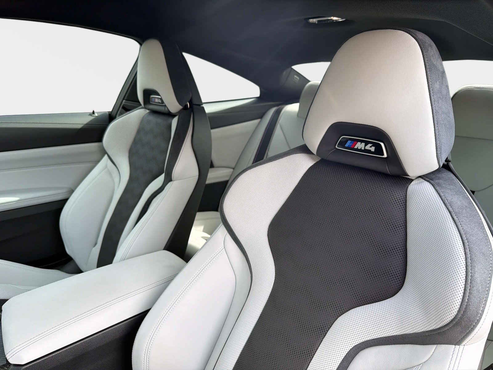 Used 2026 BMW M4 Coupe w/ Executive Package RWD image 30