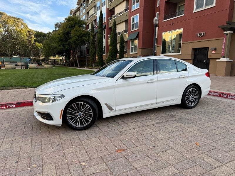 Used 2020 BMW 530i w/ Convenience Package RWD image 3