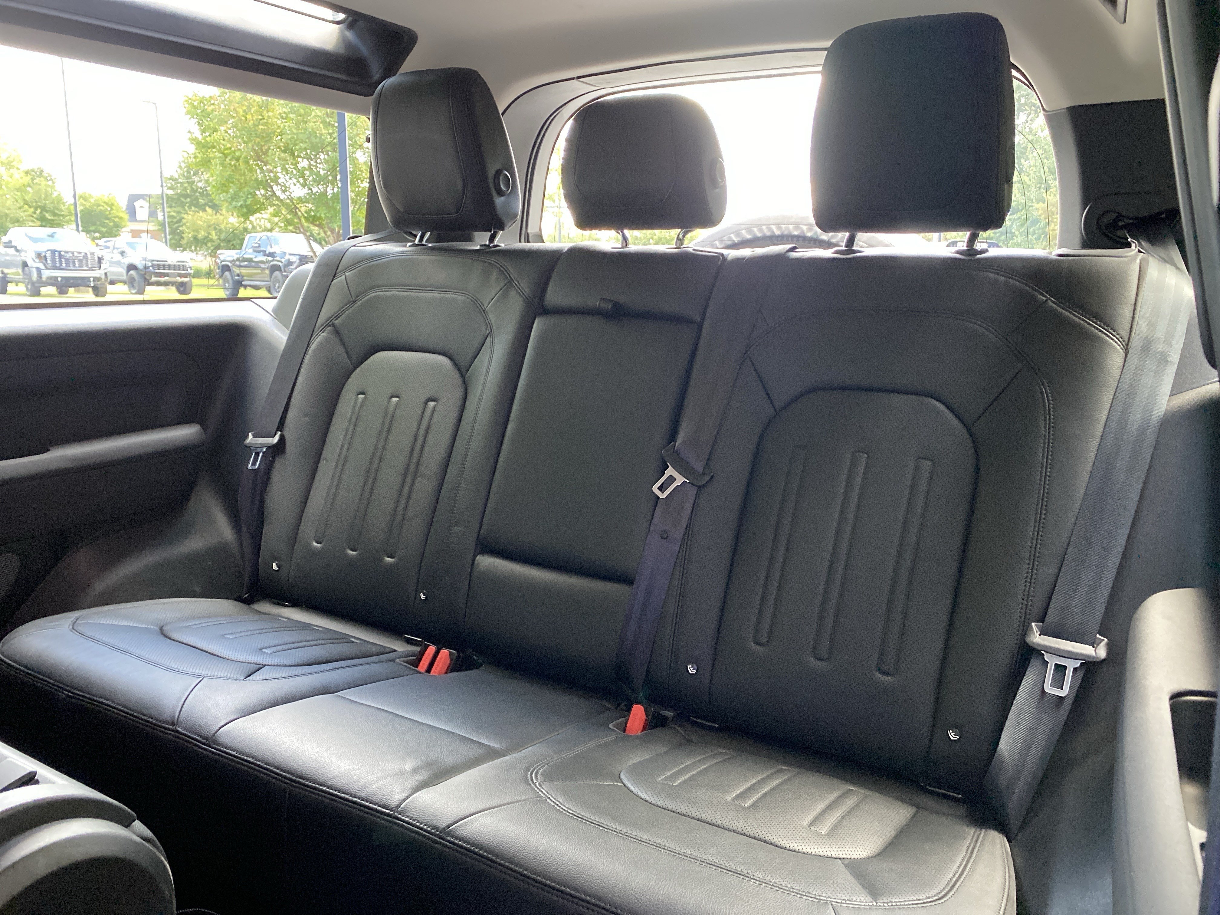 Used 2021 Land Rover Defender 90 First Edition AWD/4WD image 35