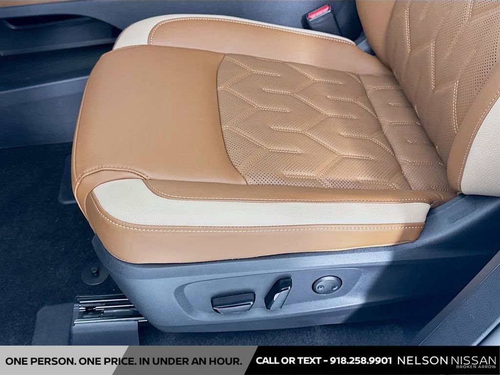 New 2026 Nissan Pathfinder Platinum w/ Accent Package AWD/4WD image 19