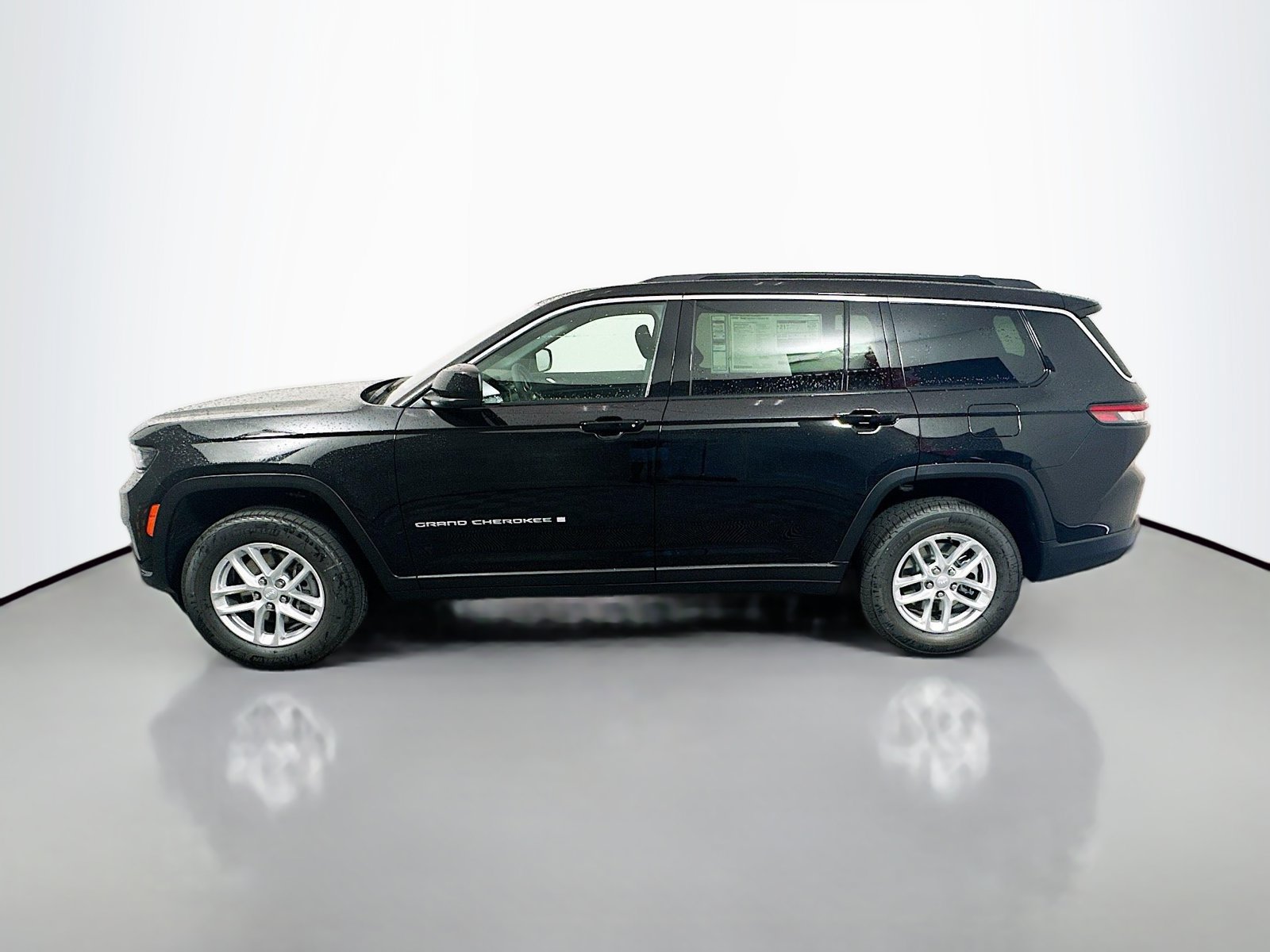 New 2026 Jeep Grand Cherokee L 4WD image 4