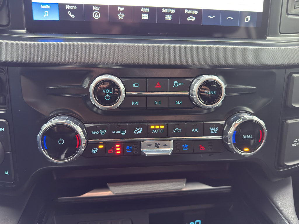 Used 2025 Ford F450 Platinum w/ FX4 Off-Road Package image 17