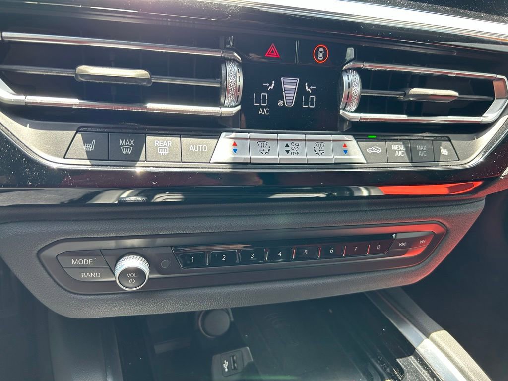 Used 2025 BMW Z4 M40i w/ Edition RWD image 27