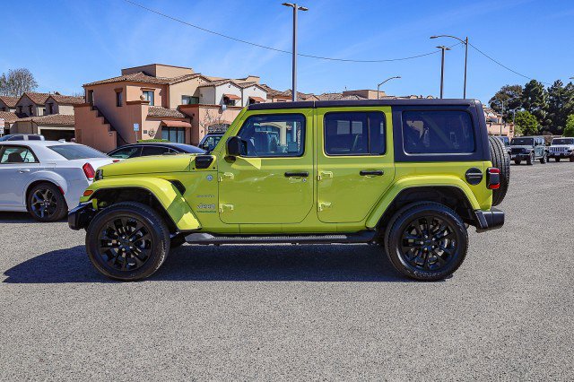 Used 2023 Jeep Wrangler Sahara AWD/4WD image 7