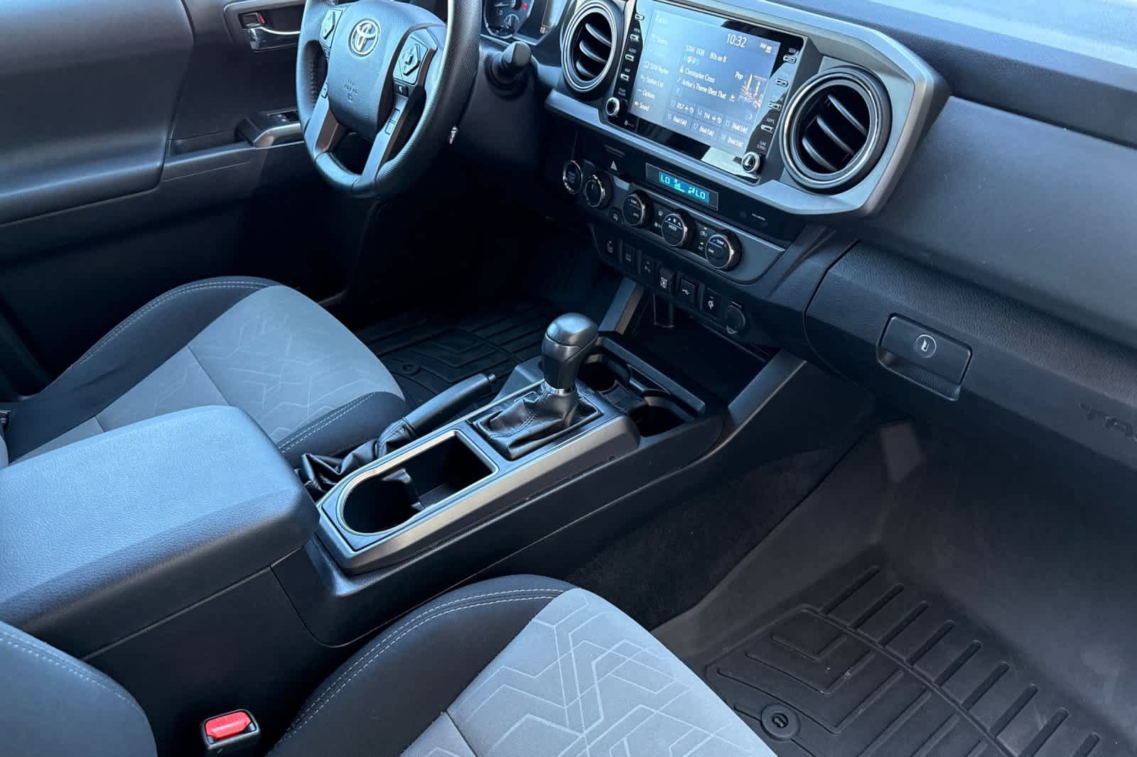 Used 2021 Toyota Tacoma TRD Off-Road w/ Technology Package AWD/4WD image 16
