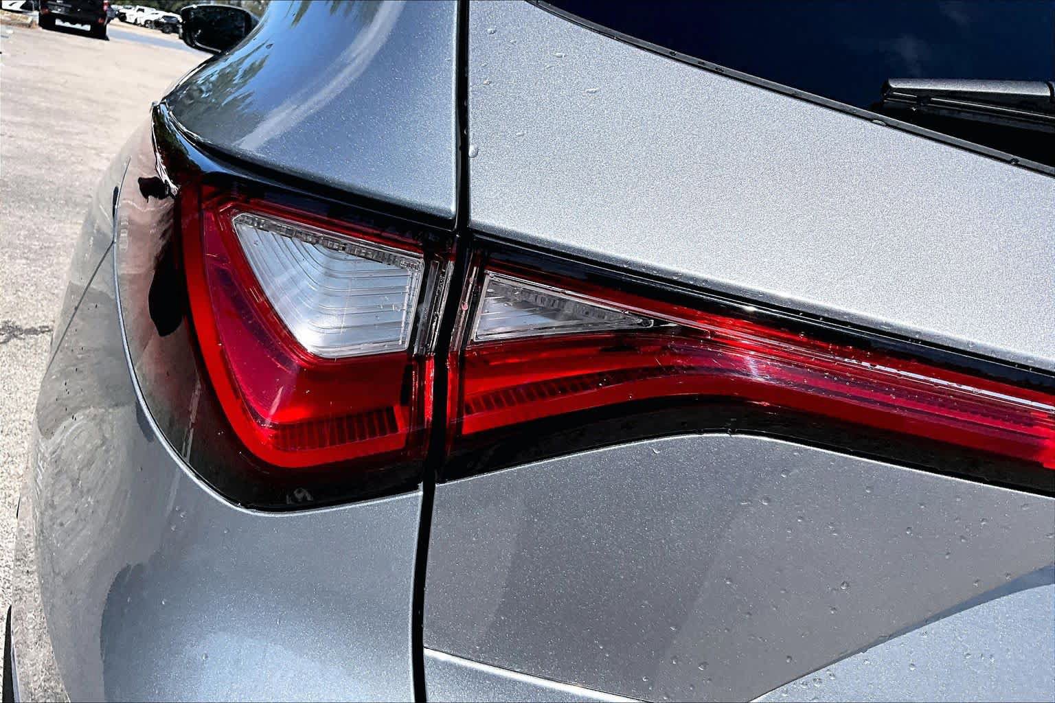 Used 2024 Acura MDX SH-AWD w/ Technology Package image 29