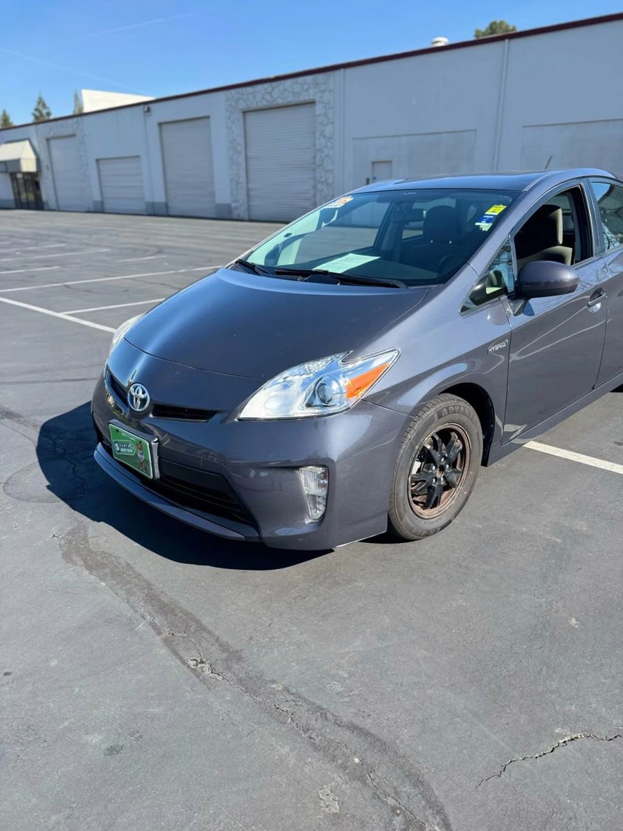 Used 2014 Toyota Prius Two image 3