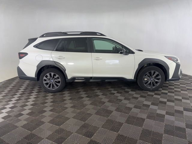 Used 2025 Subaru Outback Onyx Edition AWD/4WD image 5